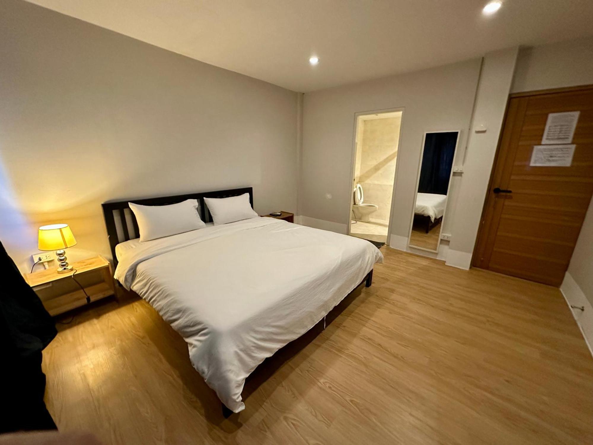 The Cute Silom Hostel Bangkok Ngoại thất bức ảnh