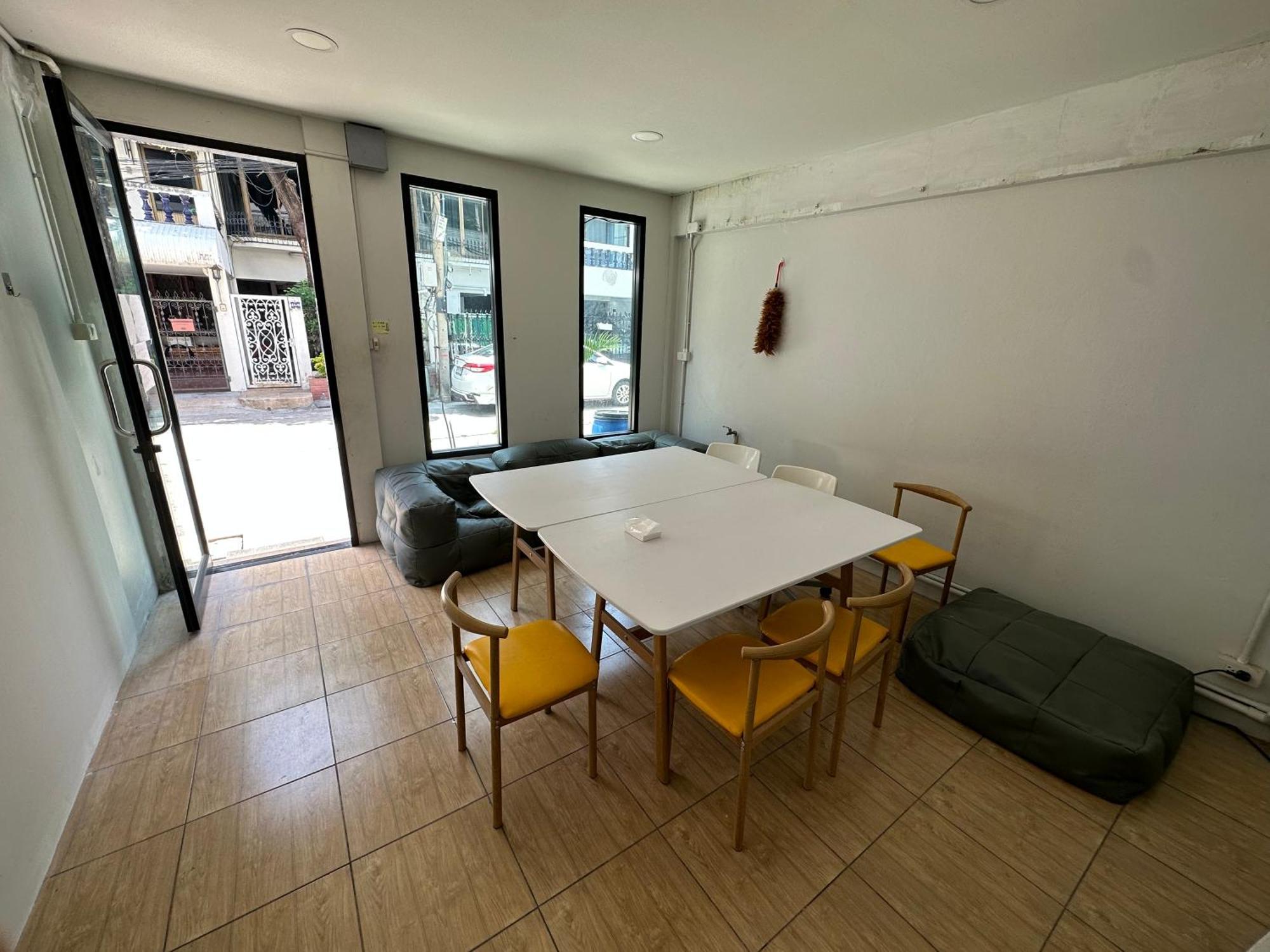 The Cute Silom Hostel Bangkok Ngoại thất bức ảnh