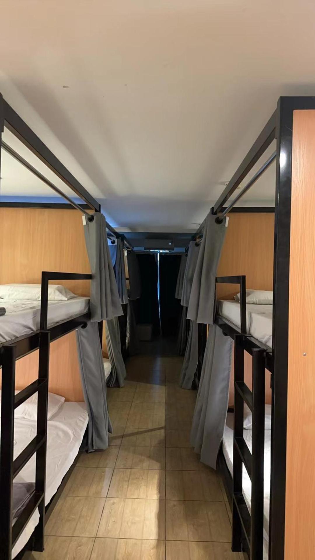 The Cute Silom Hostel Bangkok Ngoại thất bức ảnh